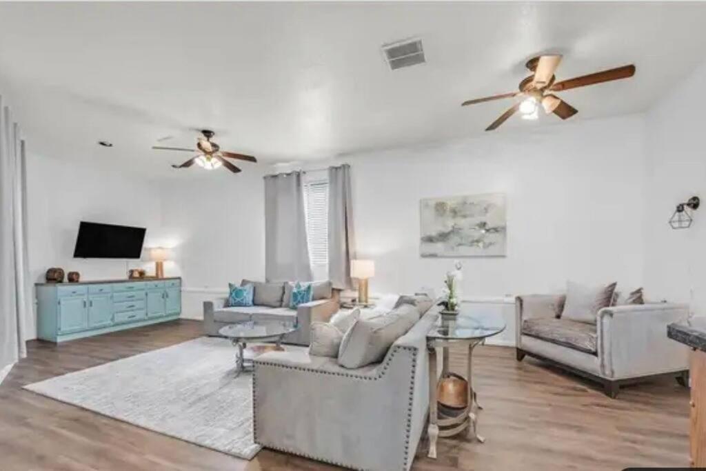 Beautiful Oasis With Rv Or Boat Parking Henderson Exterior foto