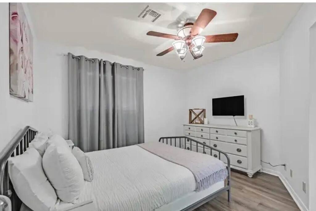 Beautiful Oasis With Rv Or Boat Parking Henderson Exterior foto