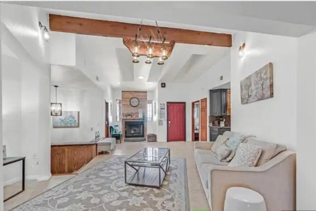 Beautiful Oasis With Rv Or Boat Parking Henderson Exterior foto